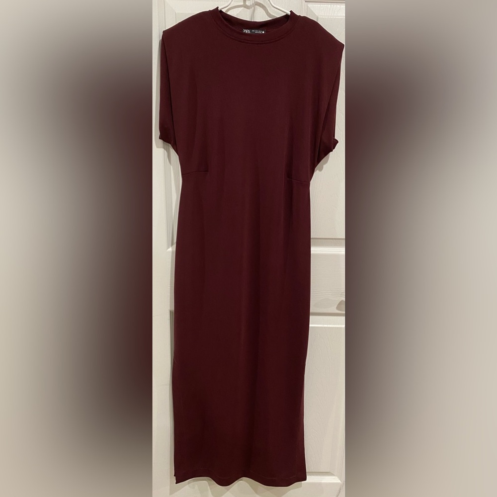 ZARA Burgundy Long Dress with Shoulder Pads and Slit Size Small